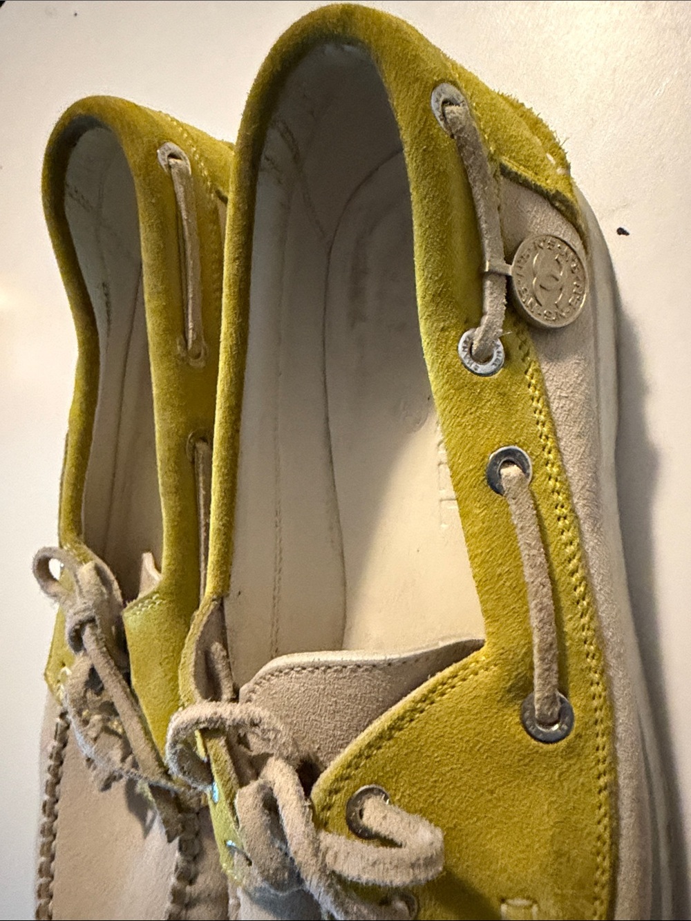 CHANEL Two-Tone Suede Boat Shoes in Lime Green and Beige size 39/8.5 luxery - Picture 6 of 8